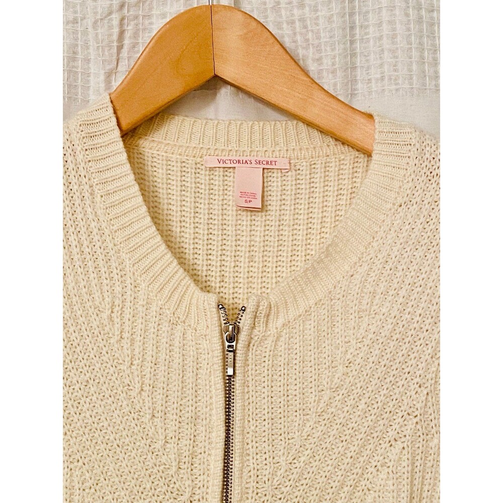 Victoria Secret Womens Zip Up Knit Sweater Size S Color Cream - Picture 2 of 4